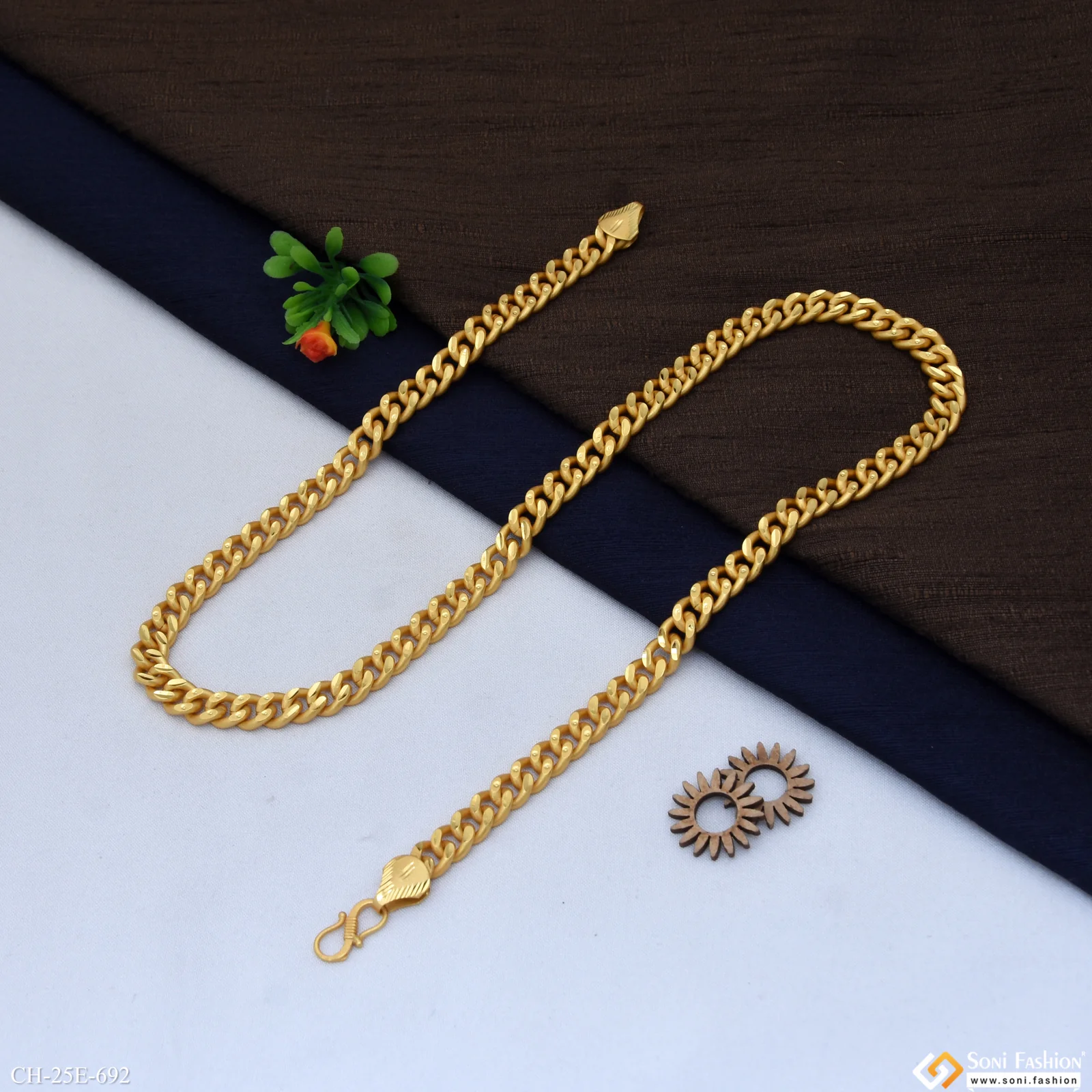 Sophisticated Design Gold Plated Link Chain for Men - Style E692 - Image 4