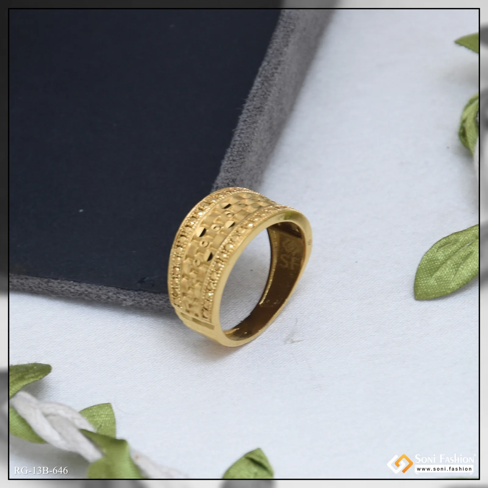 Sophisticated Design Gold Plated Ring for Men - Style B646