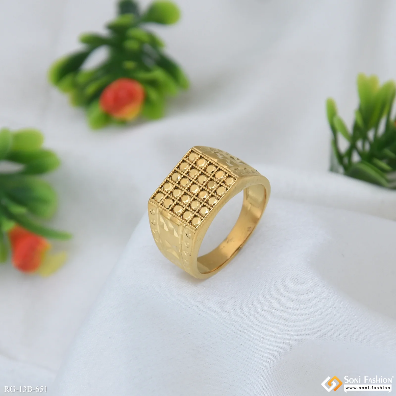 Sophisticated Design Gold Plated Ring for Men - Style B651 - Image 5