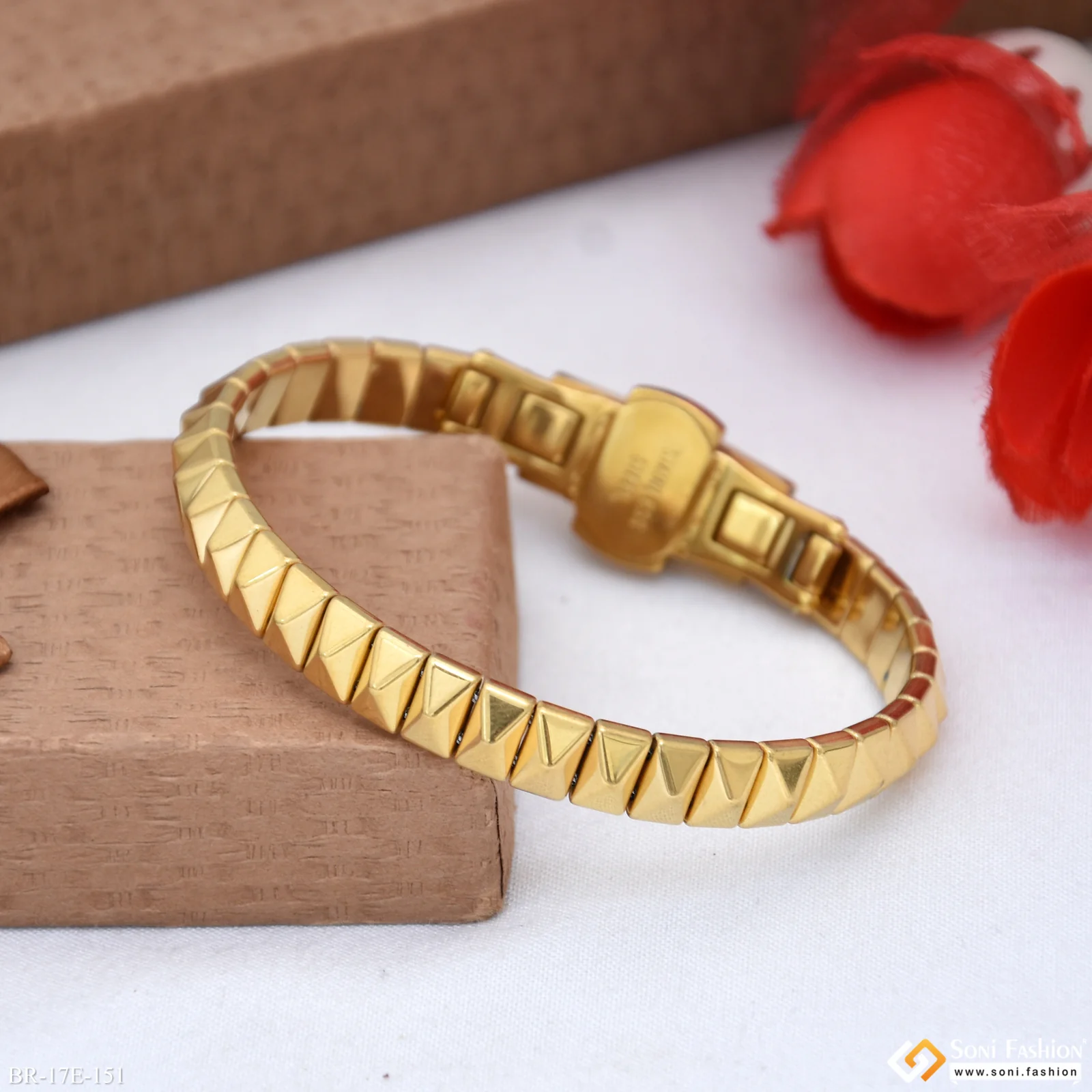 Sophisticated Design Golden Color Ceramic Bracelet for Men - Style E151 - Image 4