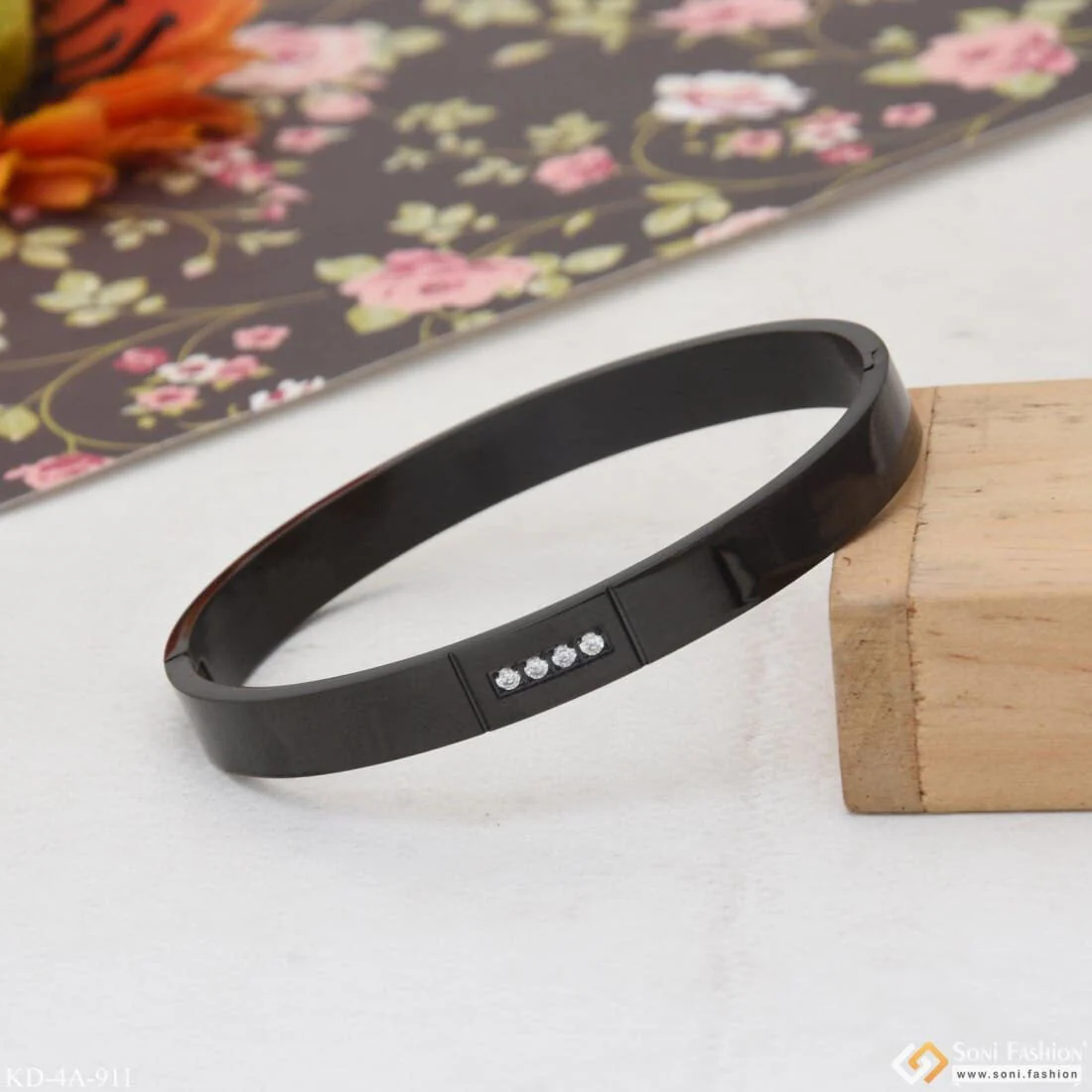Streamlined Design Superior Quality Black Color Kada for Men - Style A911 - Image 5