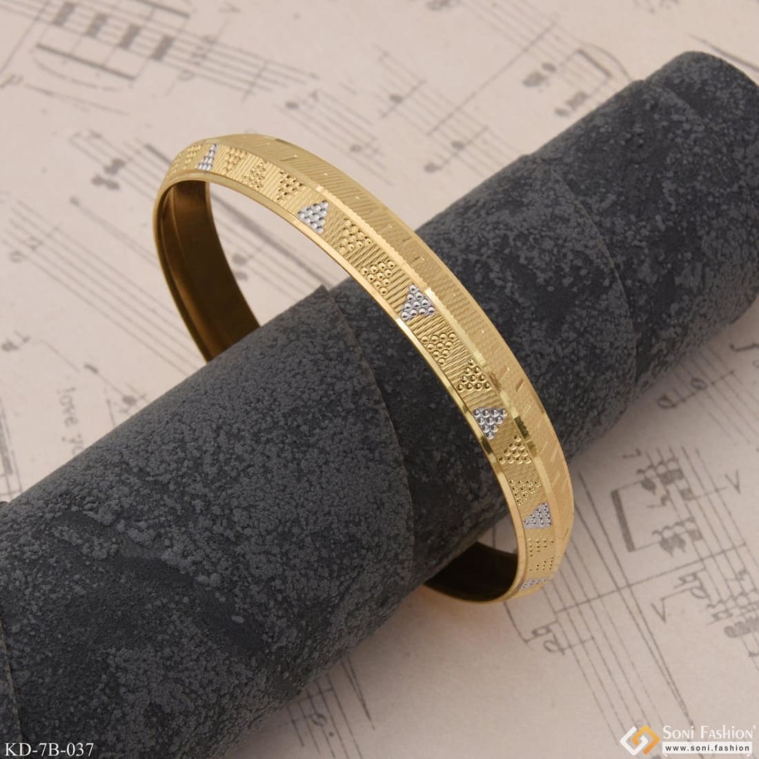 Streamlined Design Superior Quality Gold Plated Punjabi Kada for Men - Style B037 - Image 4