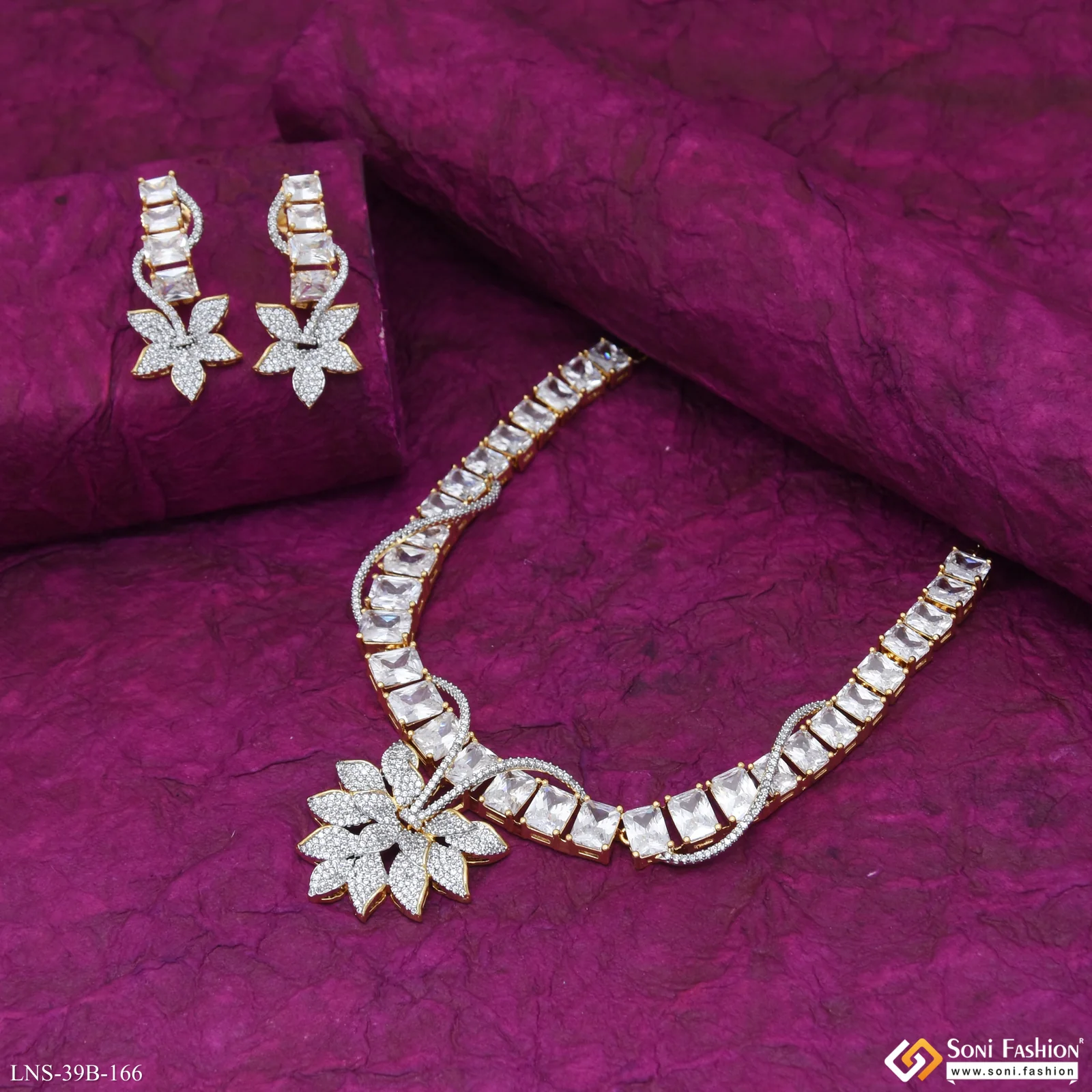 Stunning Design Gold Plated Diamond Necklace Set for Ladies - Style B166 - Image 3
