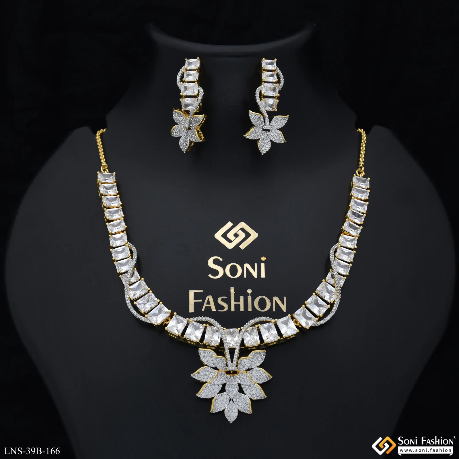 Stunning Design Gold Plated Diamond Necklace Set for Ladies - Style B166 - Image 5