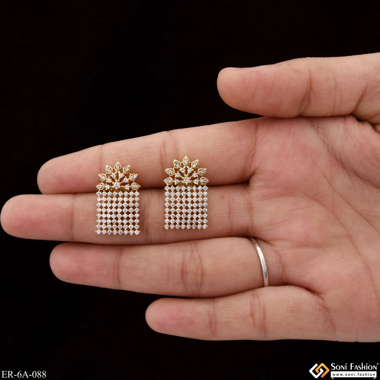 Stunning Design with Diamond Chic Design Gold Plated Earrings for Lady - Style A088 - Image 3