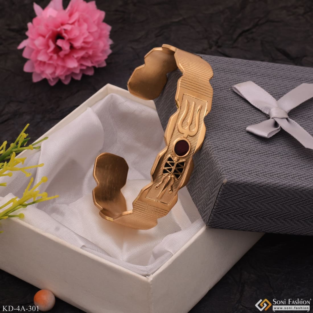 Superior Quality Graceful Design Trishul With Damroo Gold Plated Bracelet - Style A301 - Image 5