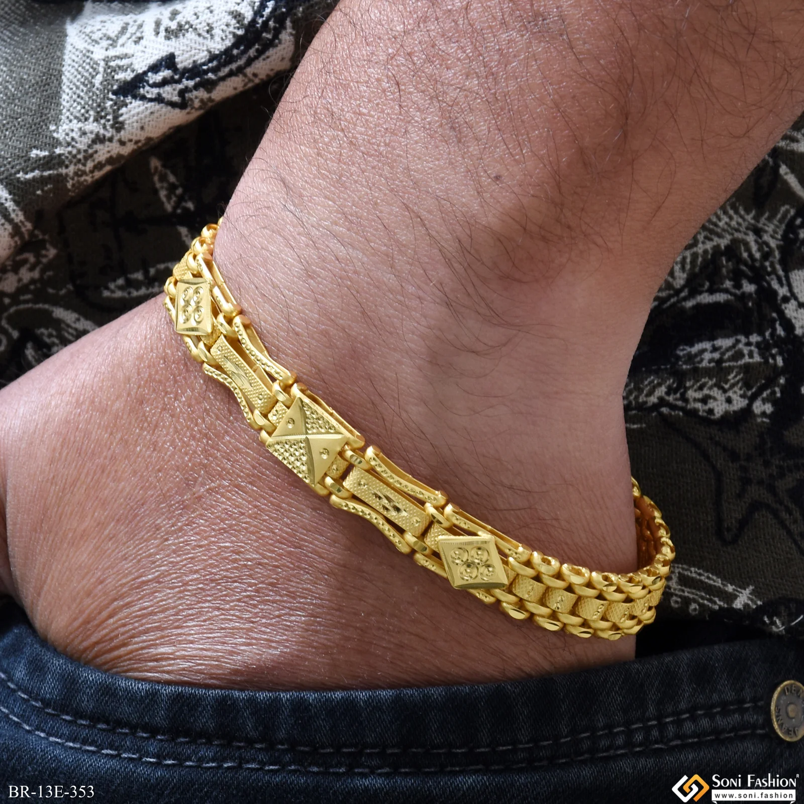 Unique Design Gold Plated Box Bracelet for Men - Style E353