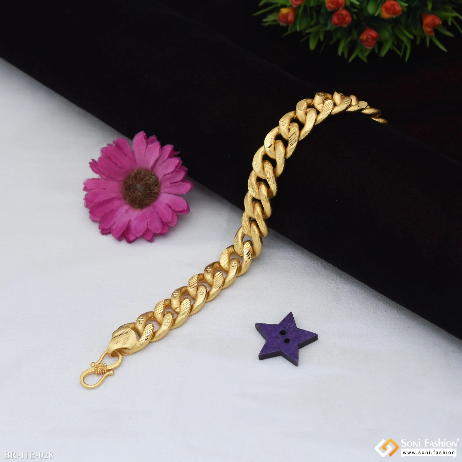 Traditional Design Gold Plated Link Bracelet for Men - Style E028 - Image 2