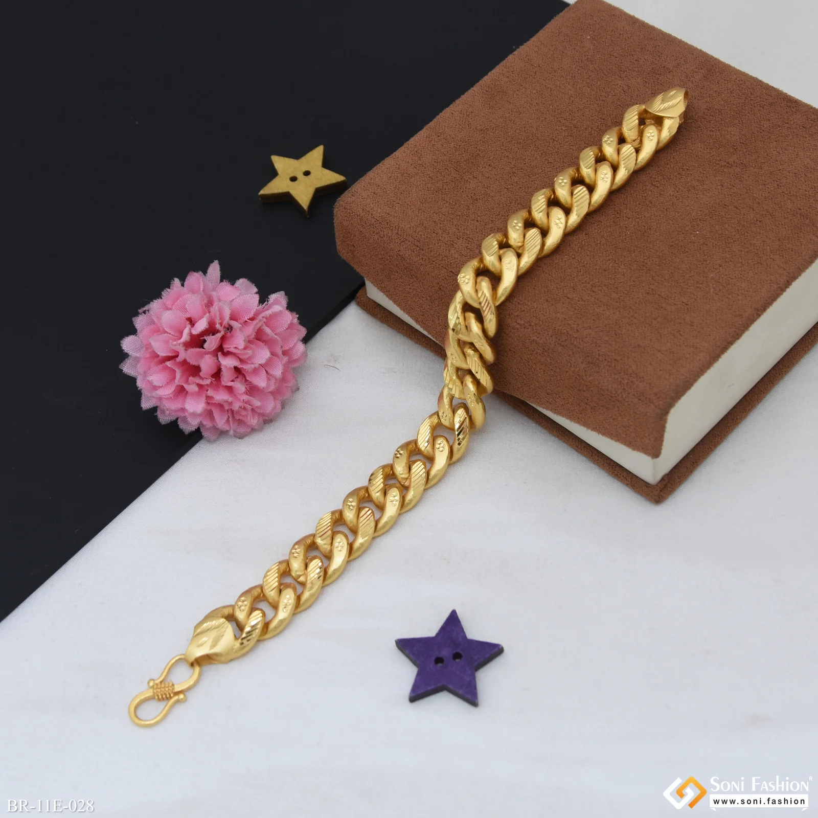 Traditional Design Gold Plated Link Bracelet for Men - Style E028 - Image 4