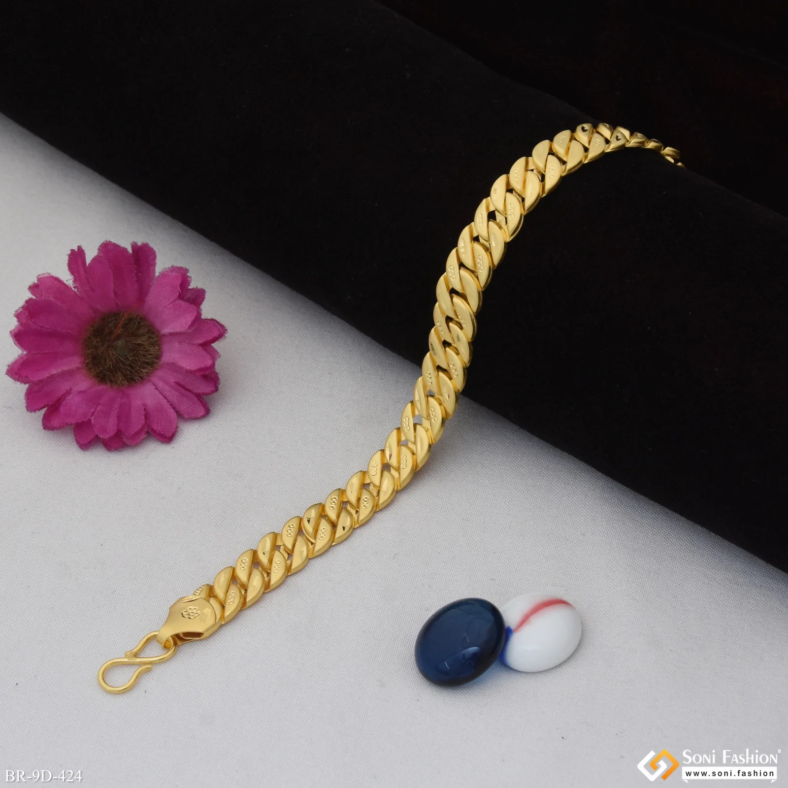 Traditional Design Gold Plated Pokal Bracelet for Men - Style D424 - Image 3