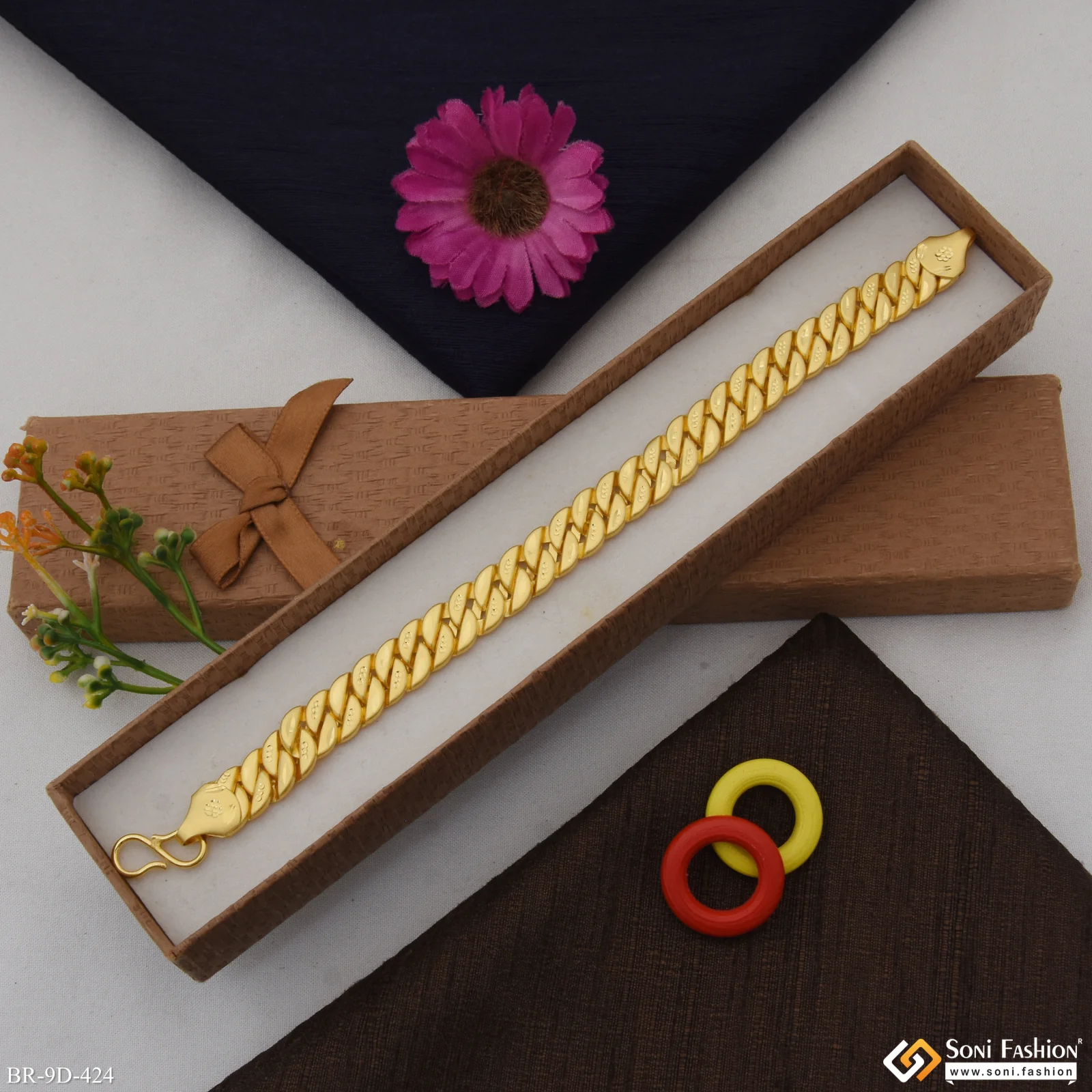 Traditional Design Gold Plated Pokal Bracelet for Men - Style D424 - Image 4