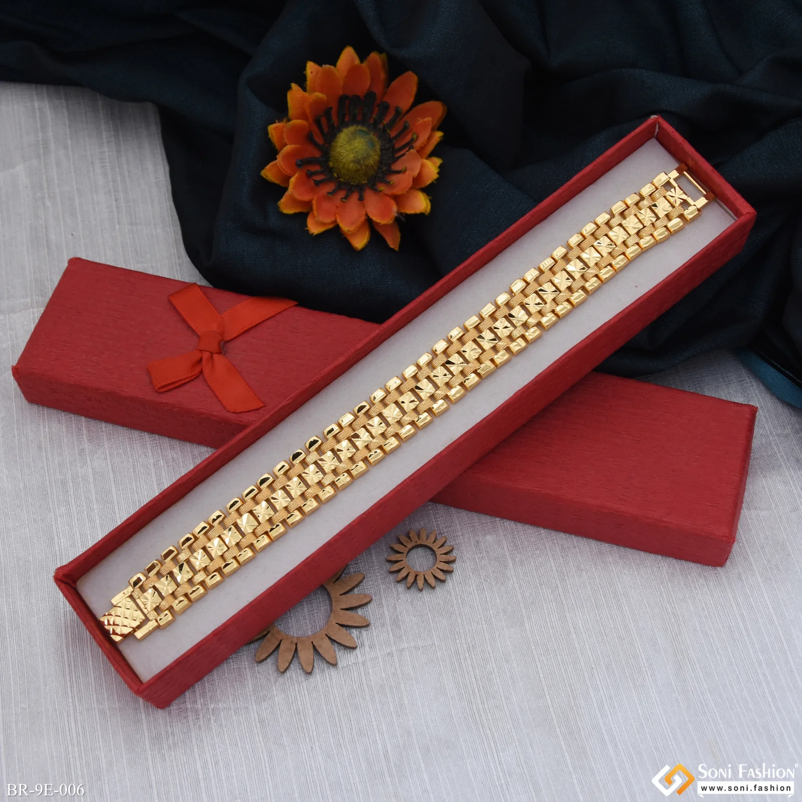 Trending Design Gold Plated Bracelet for Men - Style E006 - Image 2