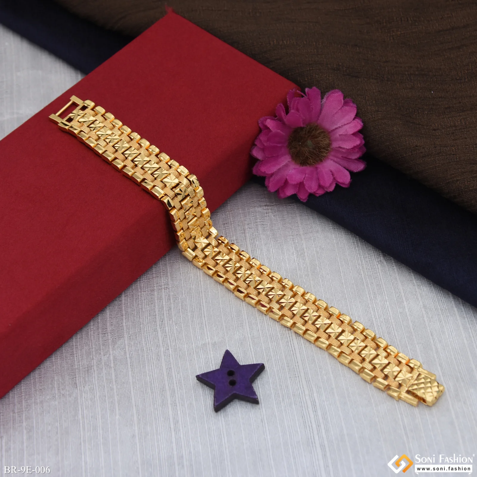 Trending Design Gold Plated Bracelet for Men - Style E006 - Image 5