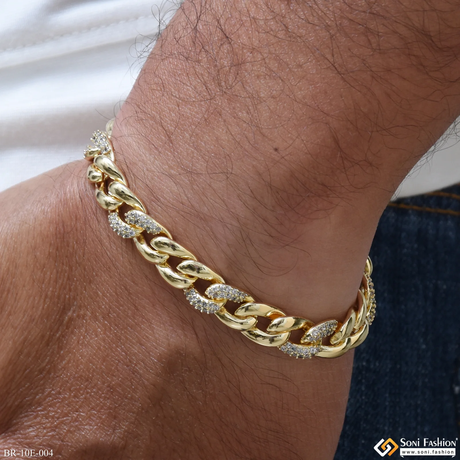 Trending Design Gold Plated Link Bracelet for Men - Style E004