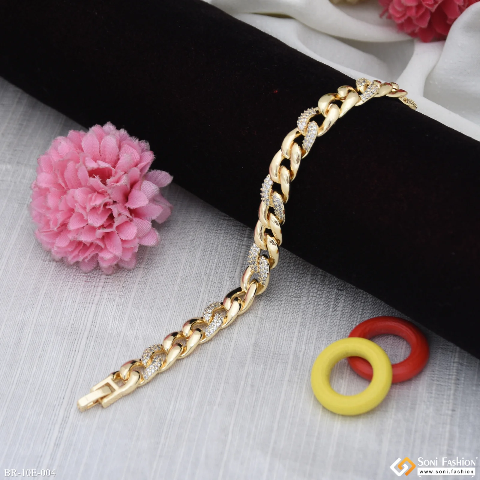 Trending Design Gold Plated Link Bracelet for Men - Style E004 - Image 2