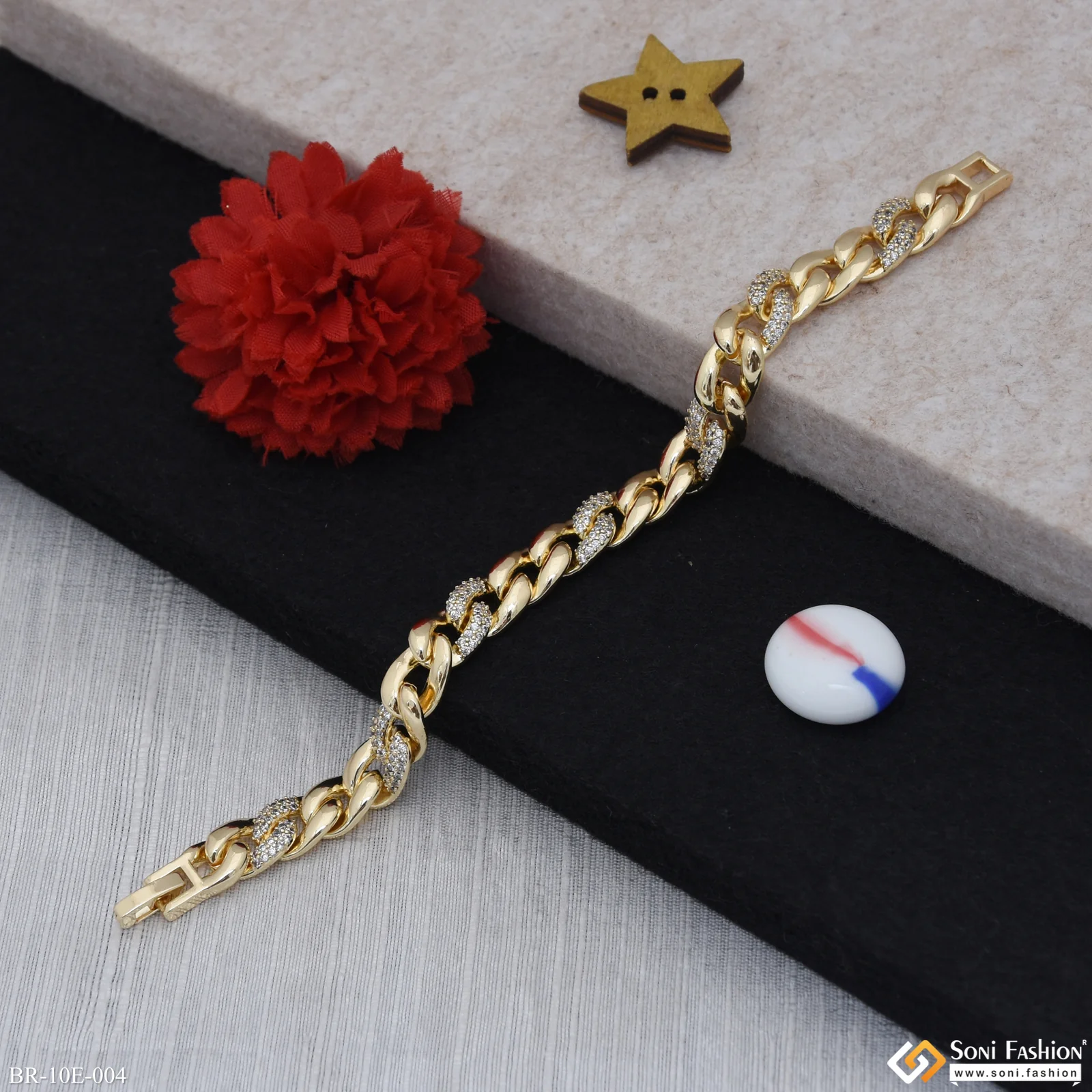Trending Design Gold Plated Link Bracelet for Men - Style E004 - Image 4