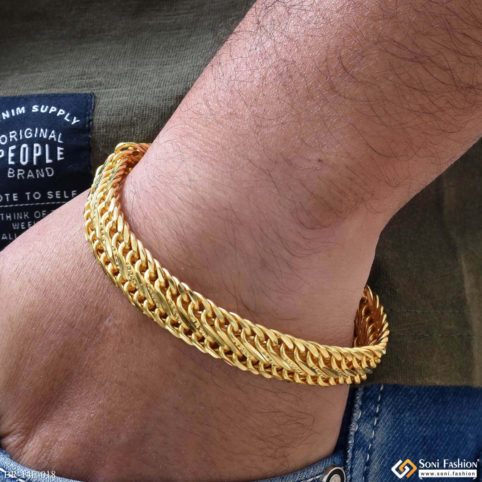 Trending Design Gold Plated Link Bracelet for Men - Style E018