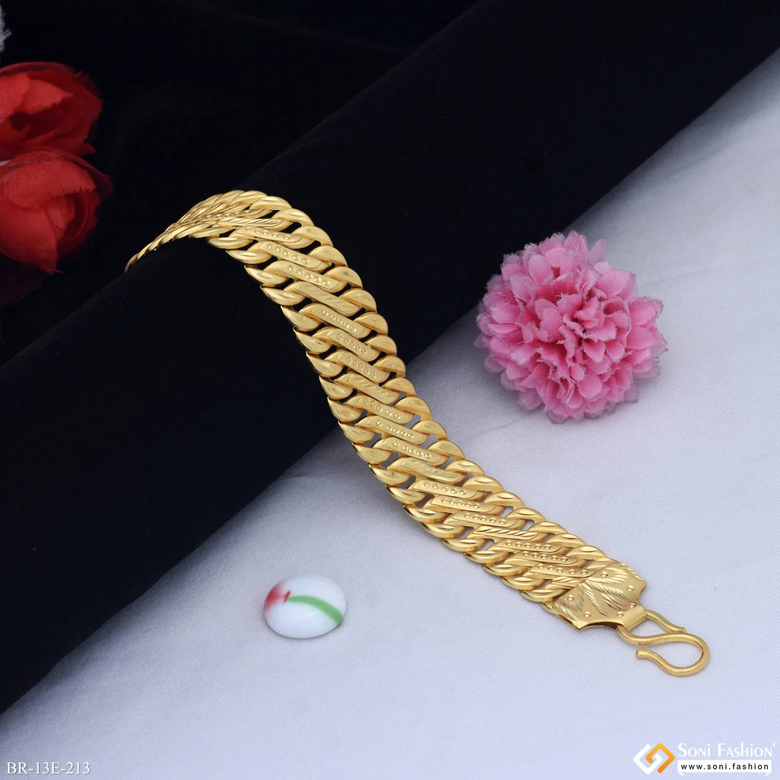 Trending Design Gold Plated Pokal Bracelet for Men - Style E213 - Image 4