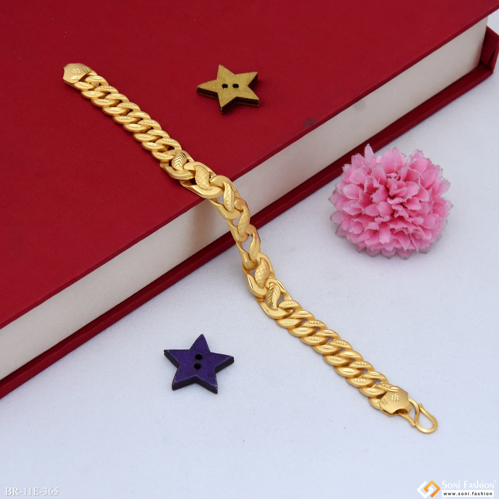 Trending Design Gold Plated Pokal Bracelet for Men - Style E365 - Image 3