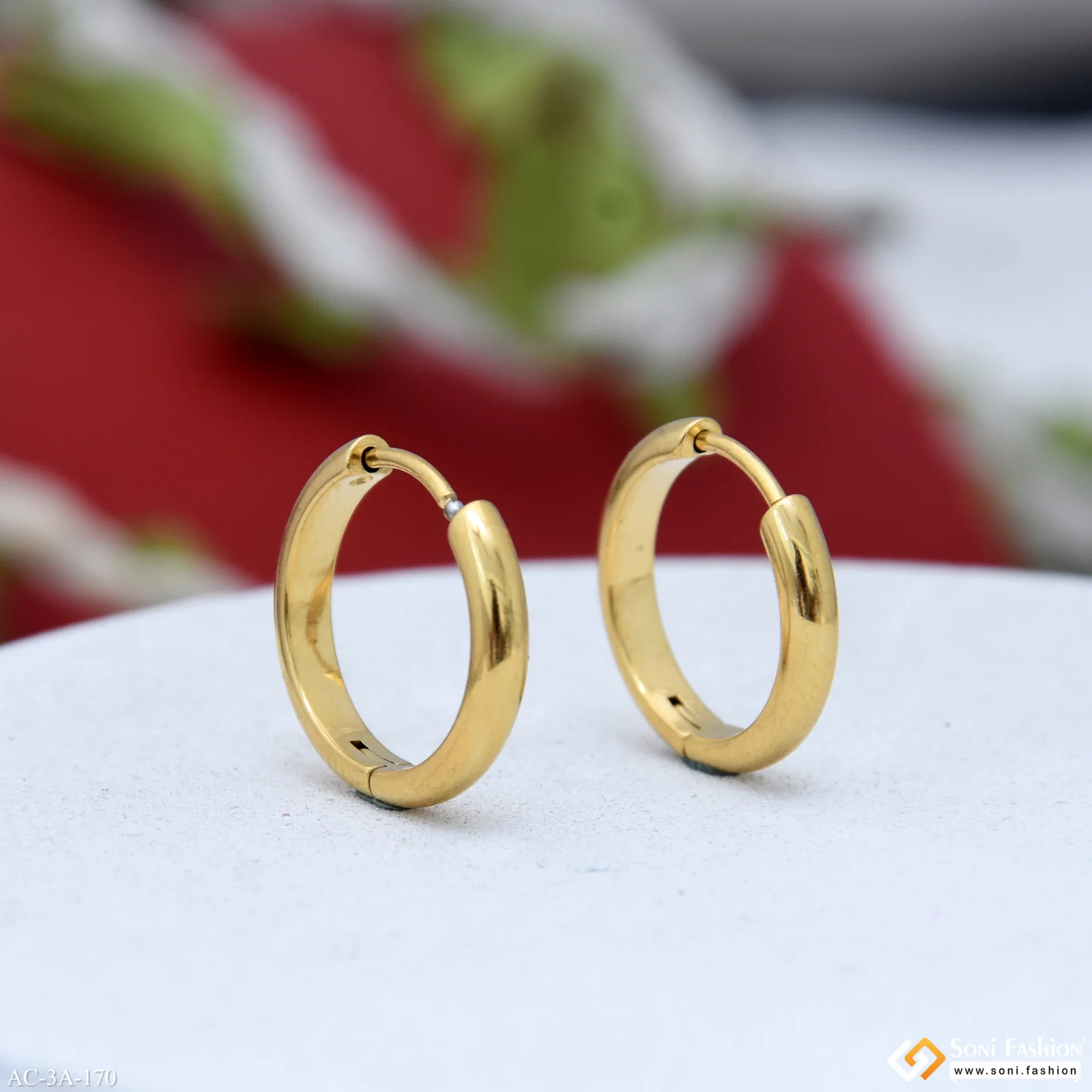 Trending Design Golden Color Stud Earring for Men (2 Pc) - Style A170 - Image 5