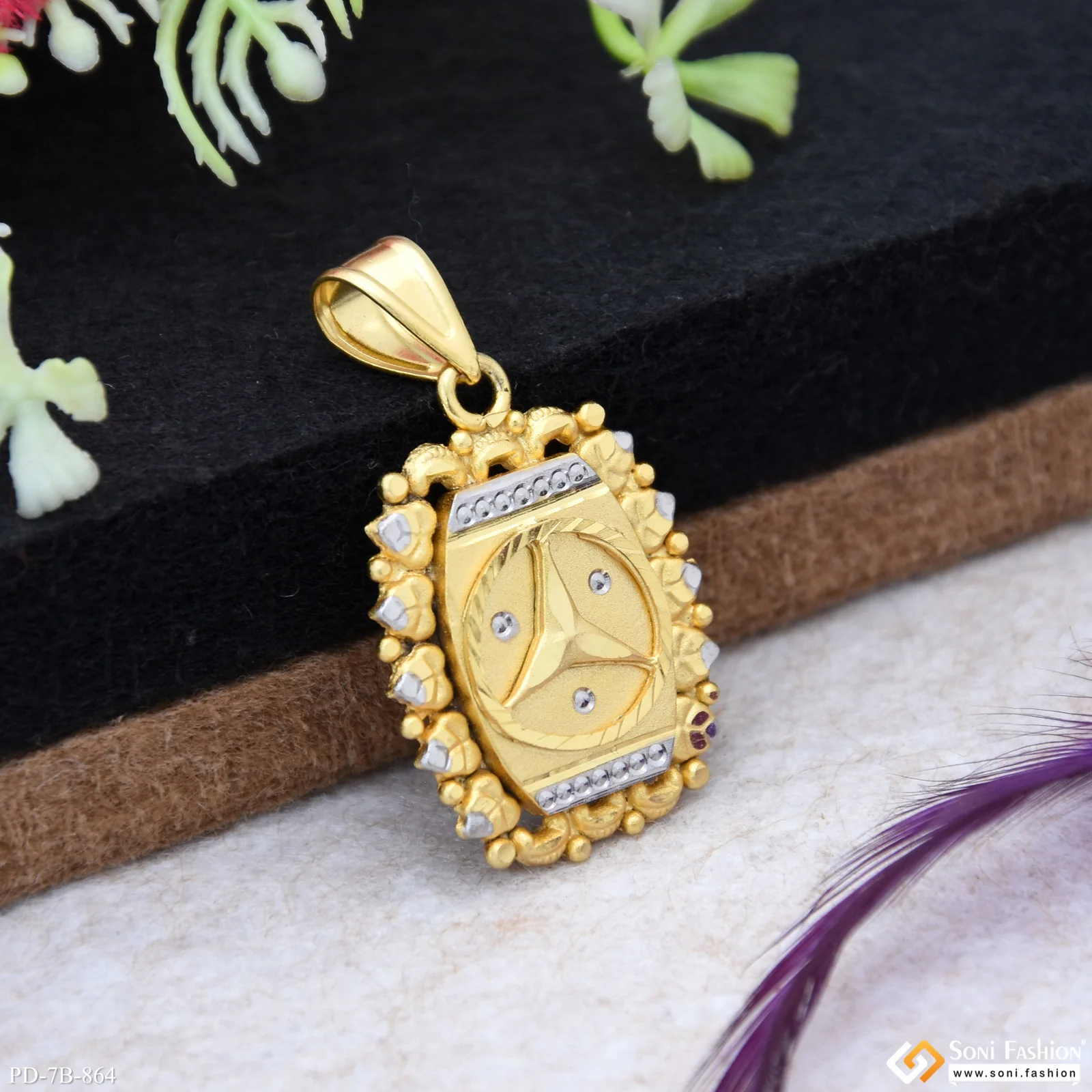 Triangle Excellent Design Gold Plated Pendant for Men - Style B864 - Image 4