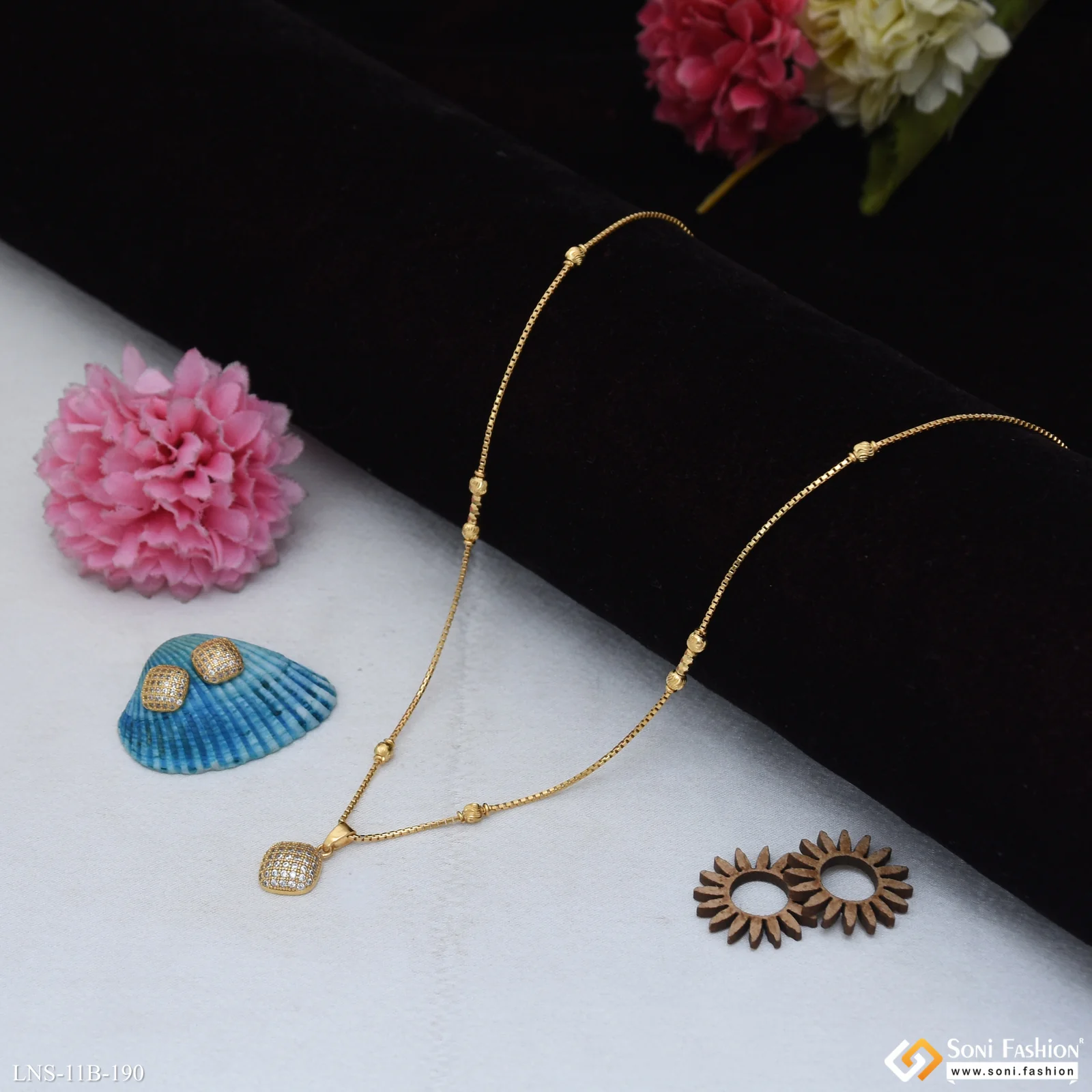 Unique Design Gold Plated Chain Pendant With Earrings for Ladies - Style B190 - Image 4