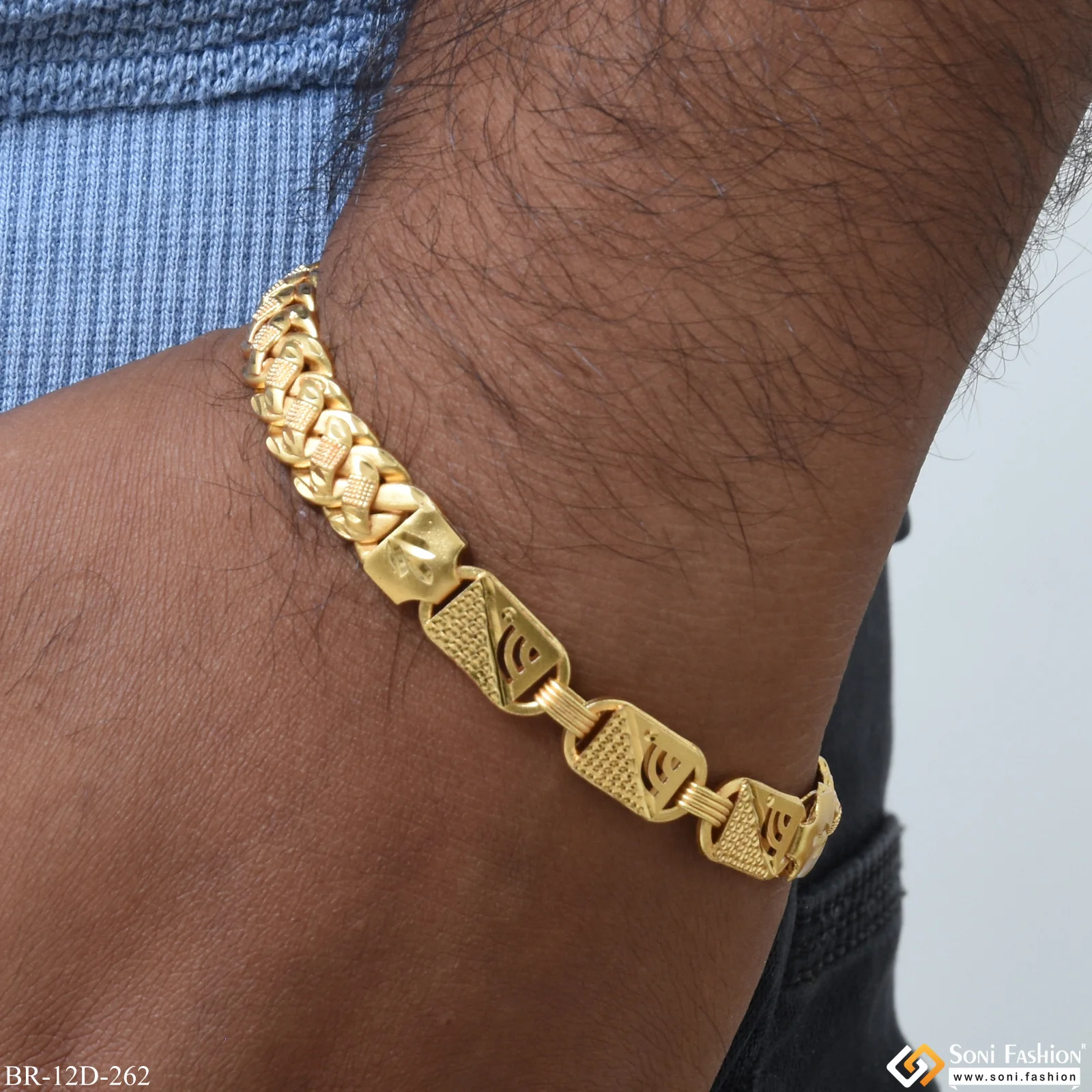Unique Design Gold Plated Nawabi Bracelet for Men - Style D262 - Image 5