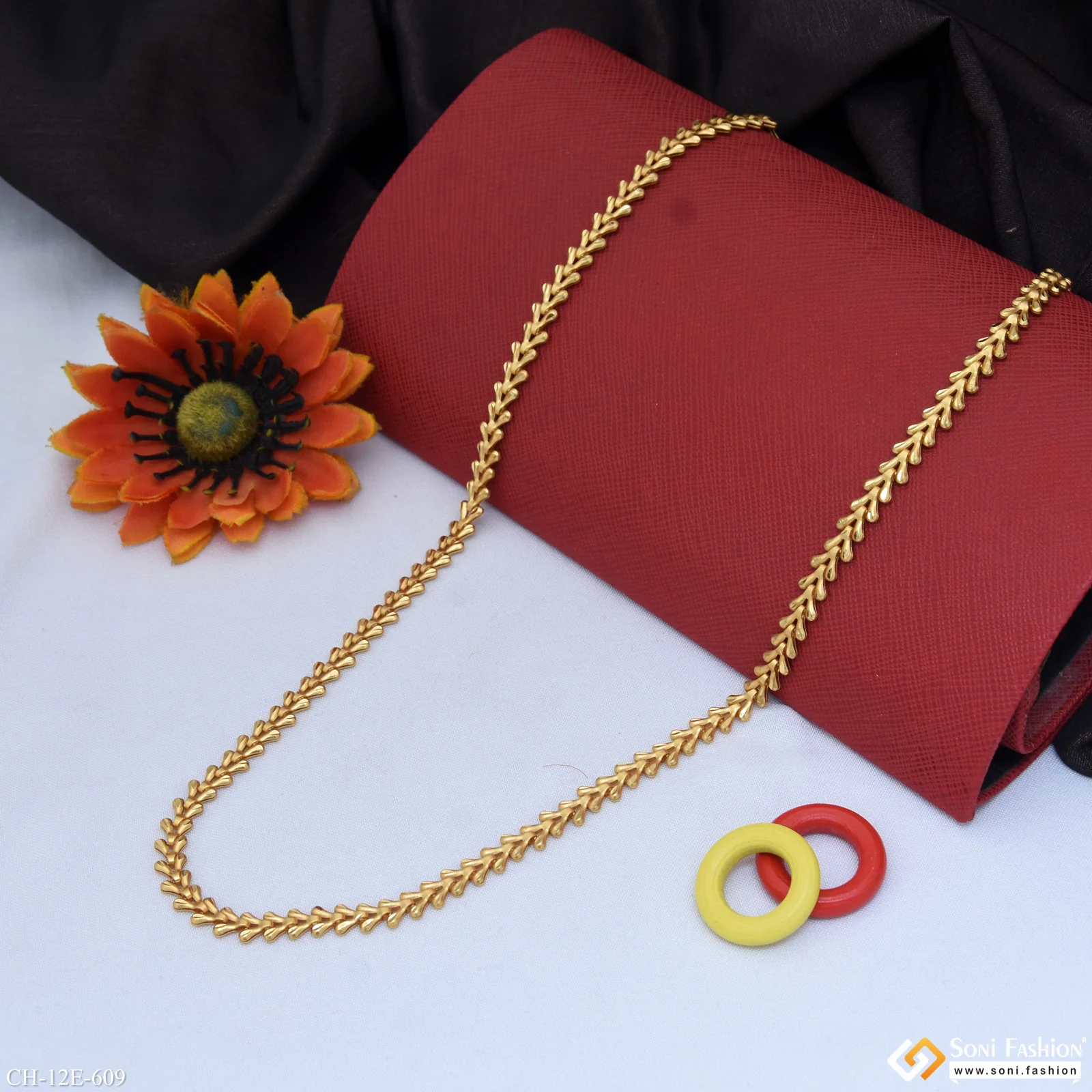 V Shape Prominent Design Gold Plate Chain for Men - Style E609 - Image 3