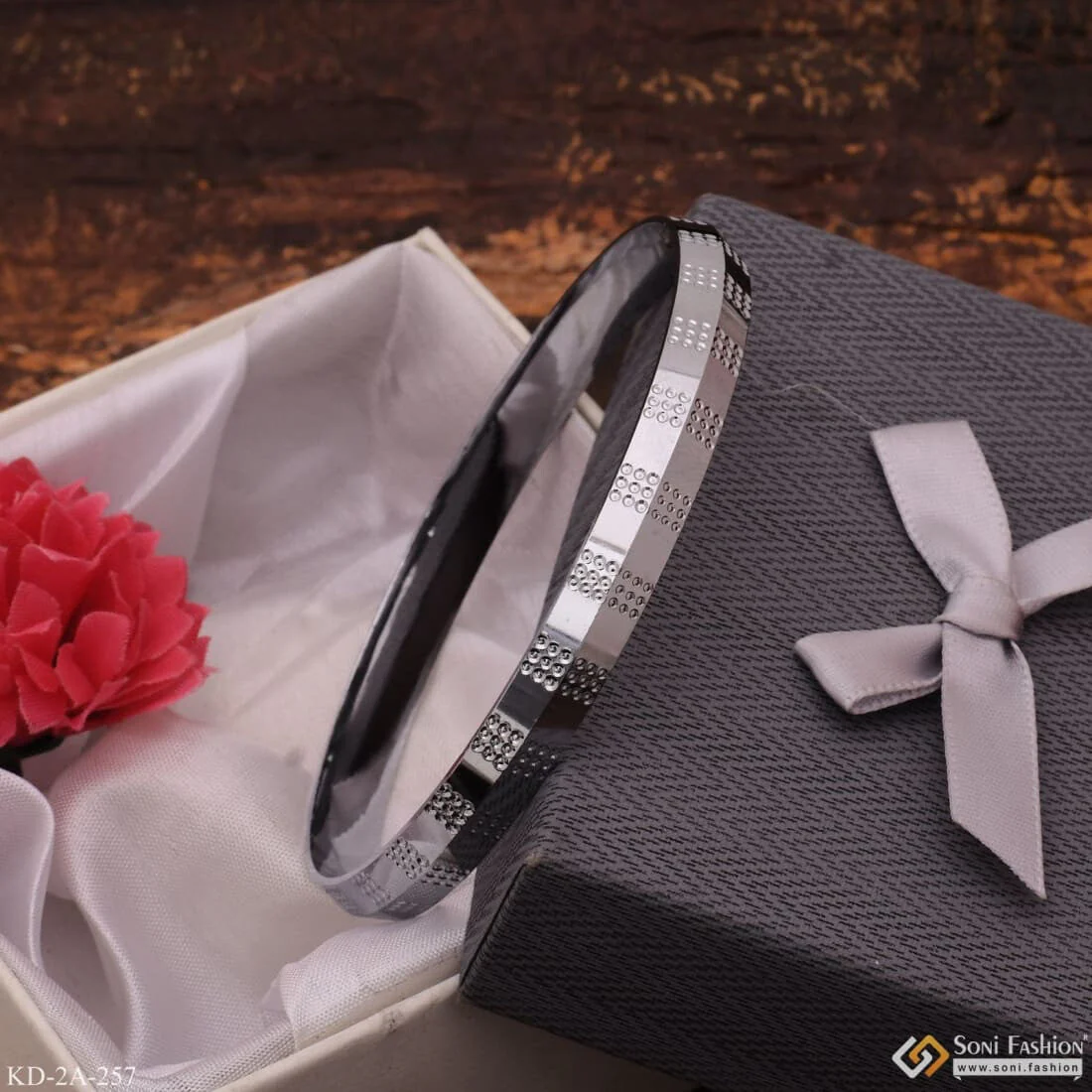 Very Best Punjabi Kada With Silver Color In Round Border For Men - Style A257