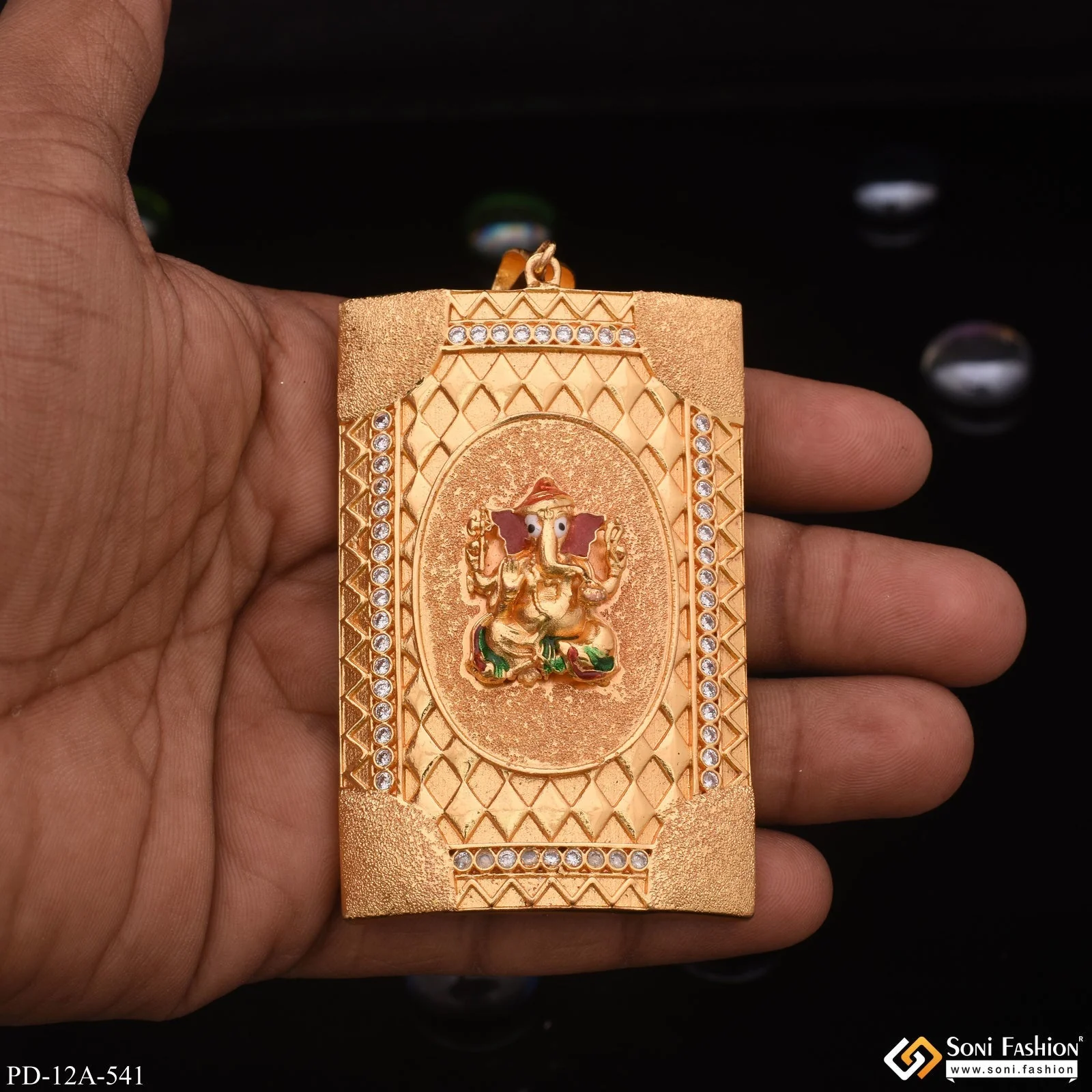 Very Big Ganesha In Tringle Pattern Diamond Gold Plated Pendant - Style A541