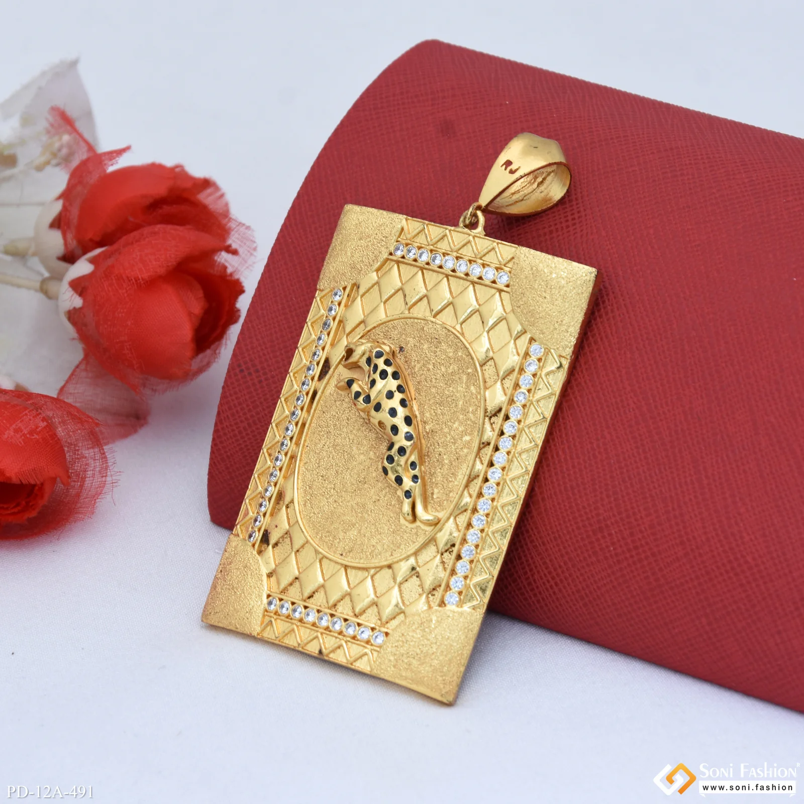 Very Big Size Jaguar In Texture Background With Diamond Gold Plated Attractive Pendant - Style A491 - Image 4