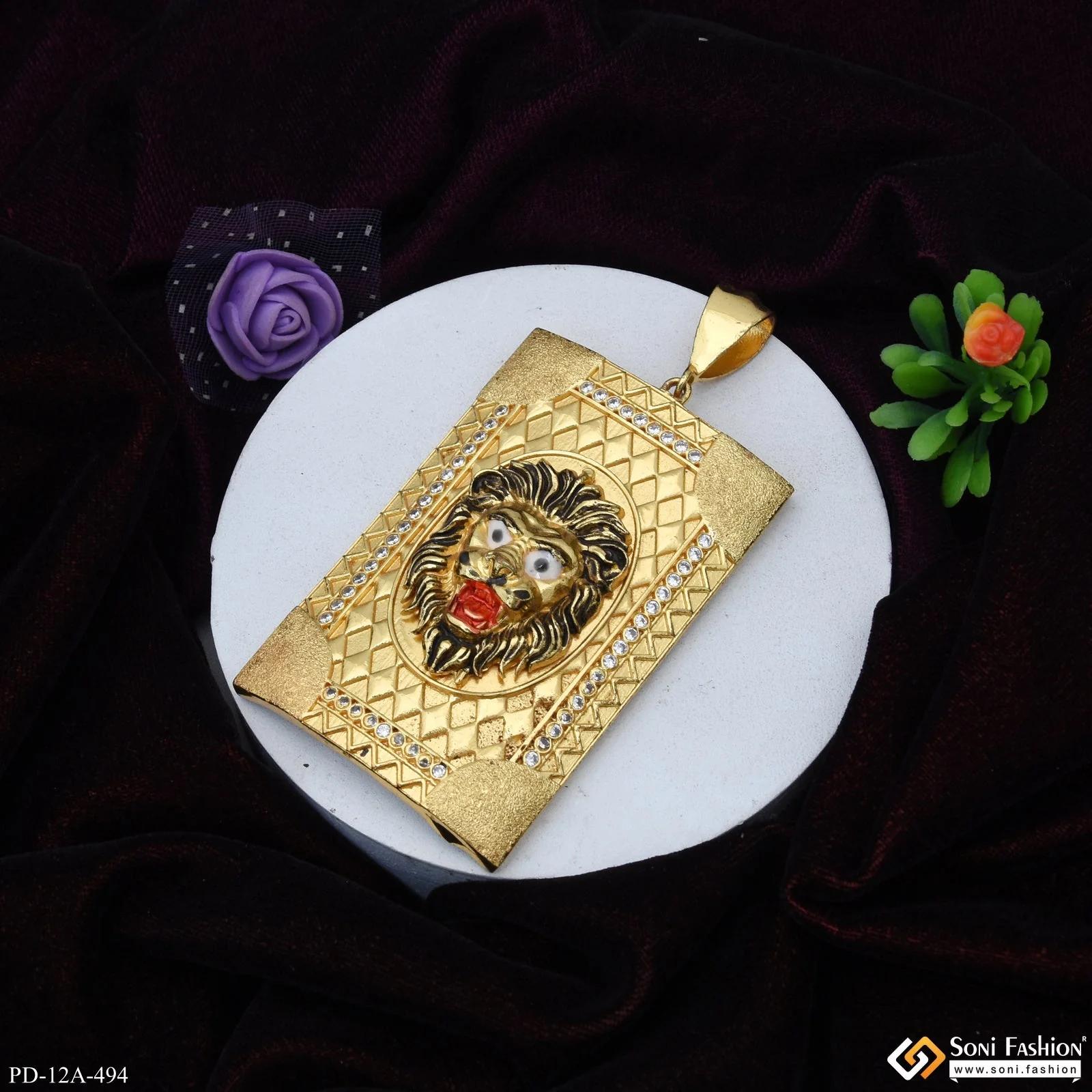 Very Big Size Lion In Texture Background With Diamond Gold Plated Attractive Pendant - Style A494 - Image 2