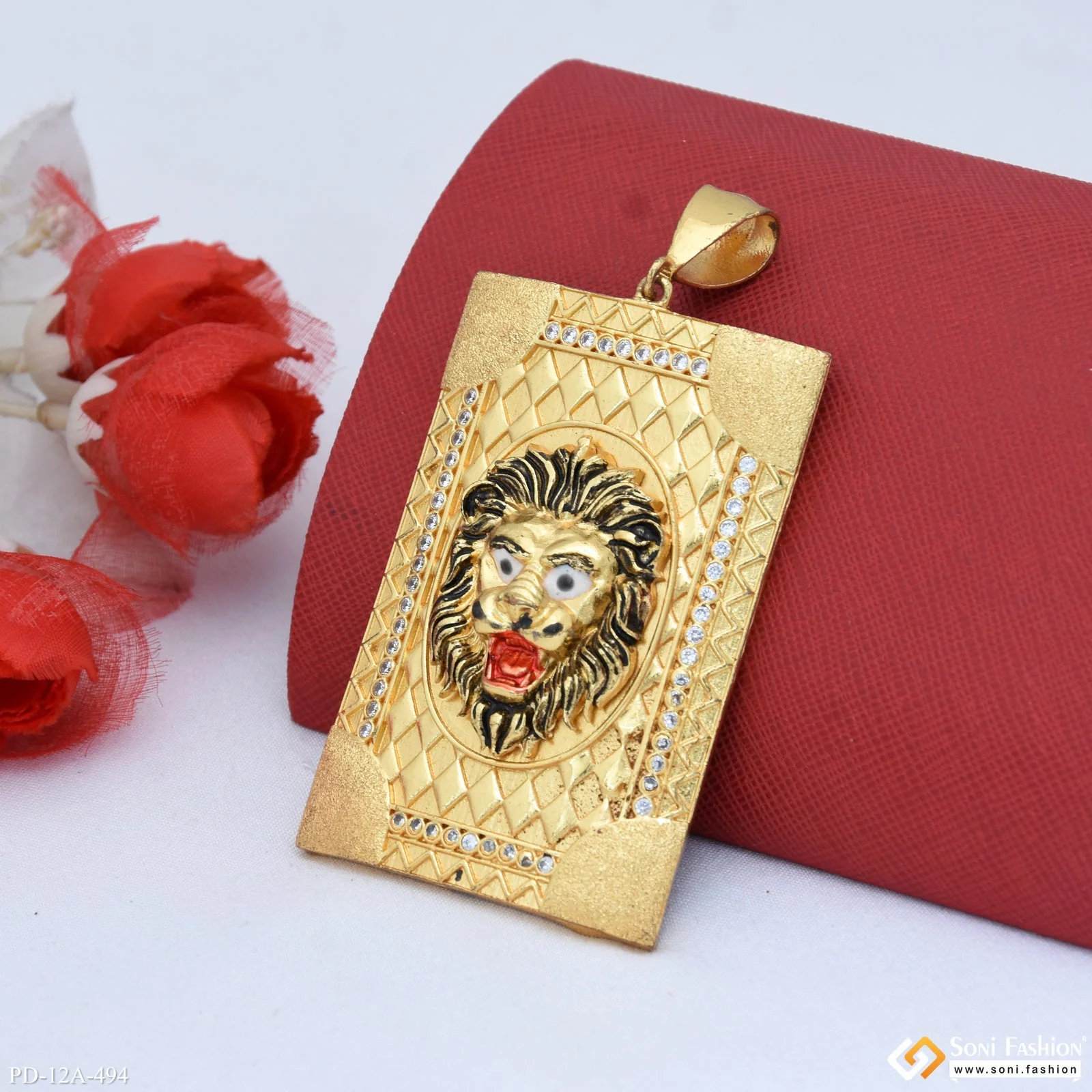 Very Big Size Lion In Texture Background With Diamond Gold Plated Attractive Pendant - Style A494 - Image 4