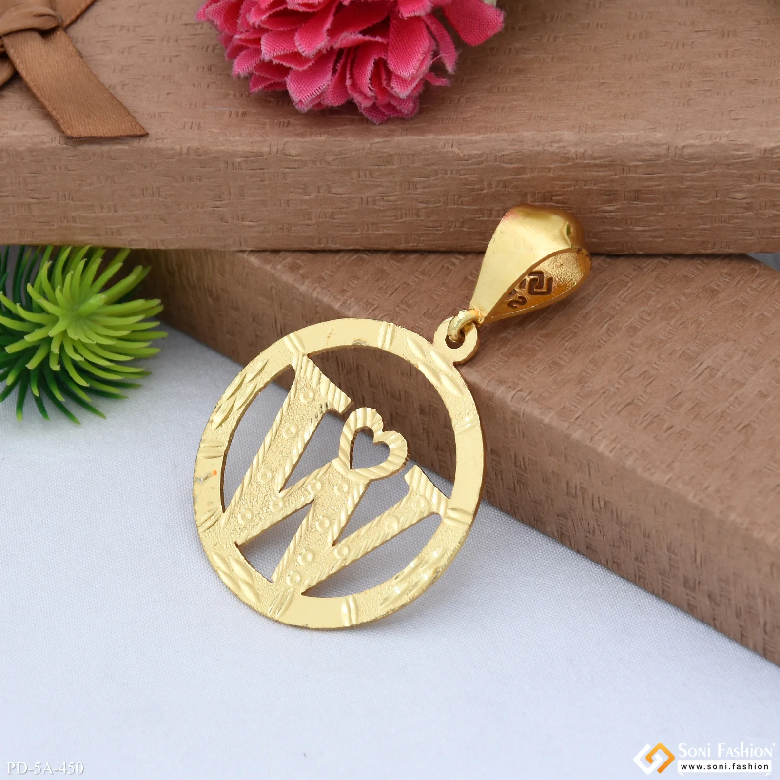 W Letter Alphabet Gold Plated Cnc Cut Pendant With King Crown Design - Style A450 - Image 3