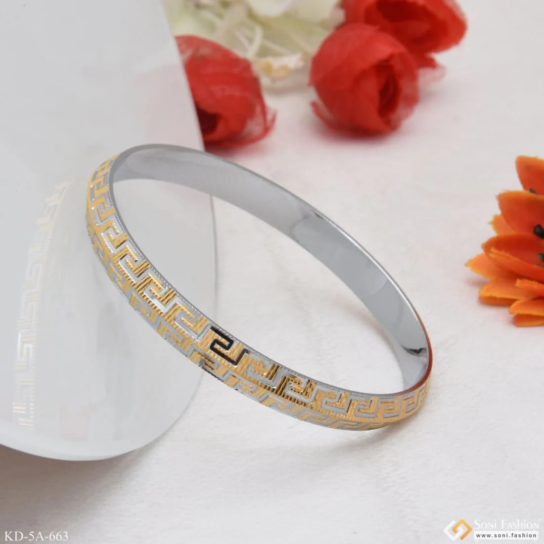 Zig Zag Dainty Design Best Quality Golden & Silver Color Kada for Men - Style A663 - Image 3