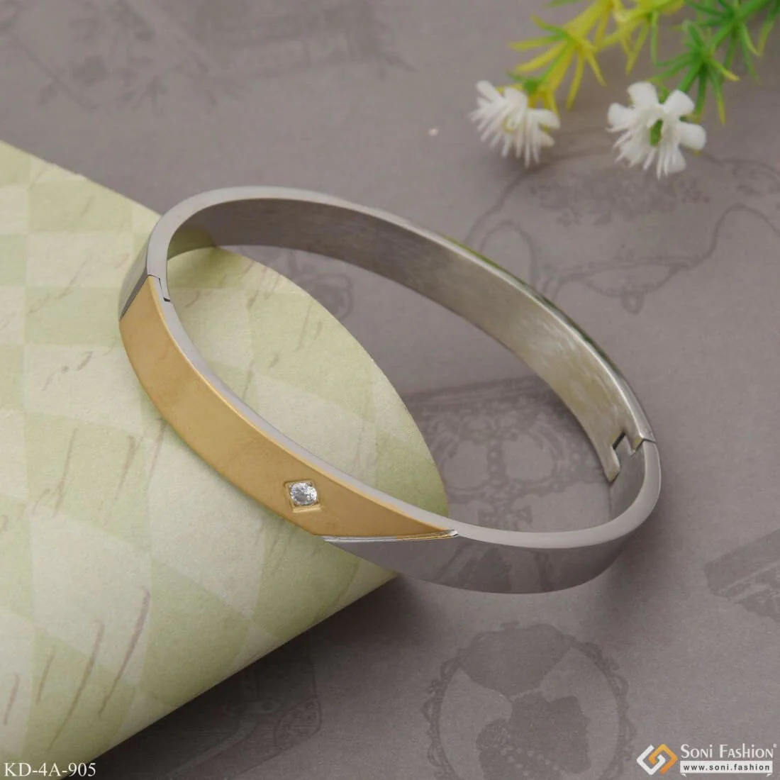 Zig - Zag Superior Quality Graceful Design Golden Color Kada for Men - Style A905 - Image 3
