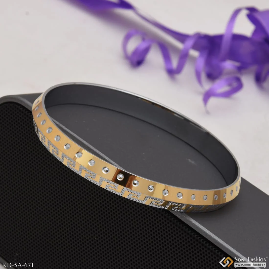 Zig-zag With Dot Sophisticated Design Golden & Silver Color punjabi Kada - Style A671 - Image 3