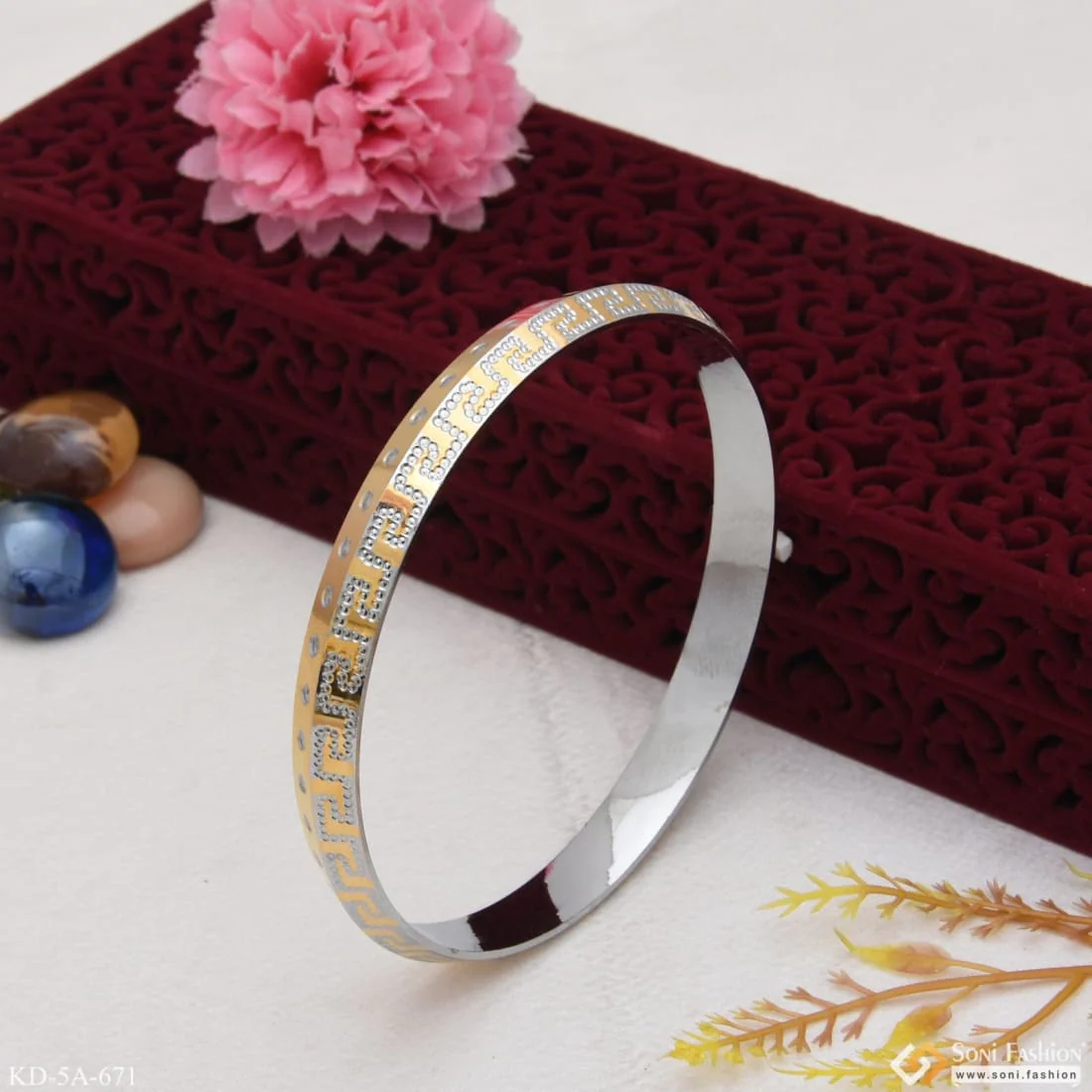 Zig-zag With Dot Sophisticated Design Golden & Silver Color punjabi Kada - Style A671 - Image 4